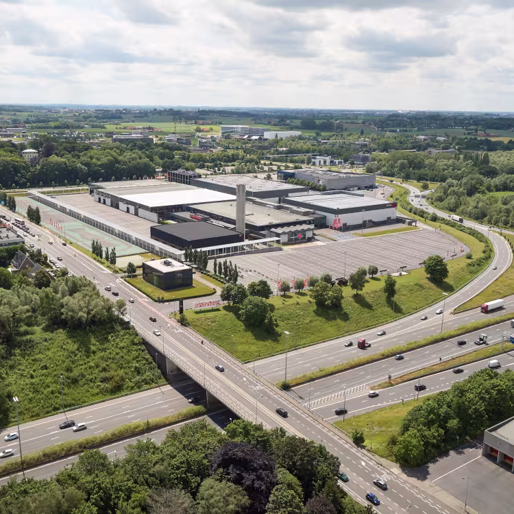 Drone shot venue kortrijk xpo